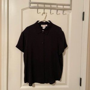 Jones New York short sleeved blouse